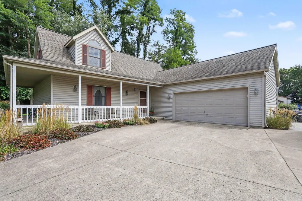 56695 Chippewa Drive Three Rivers, MI 49093