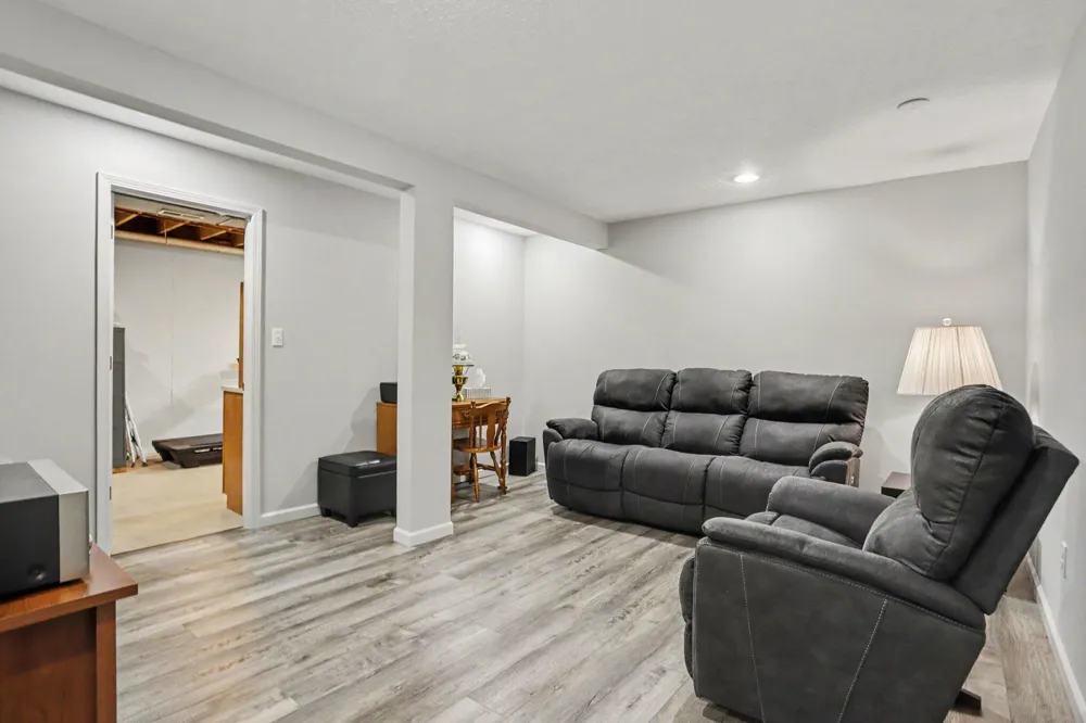 56695 Chippewa Drive Three Rivers, MI 49093