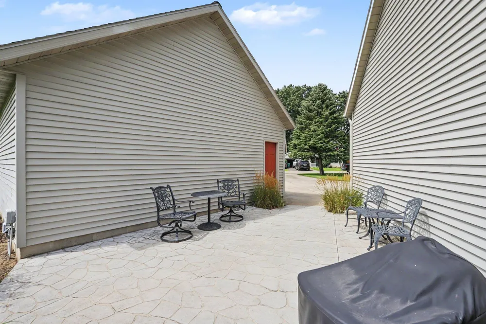 56695 Chippewa Drive Three Rivers, MI 49093
