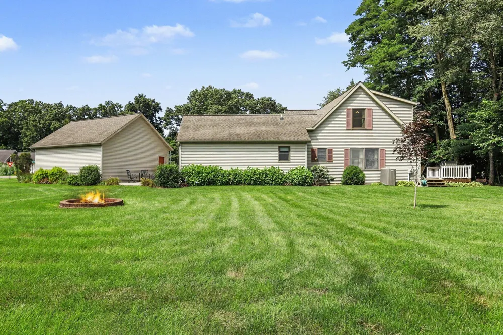 56695 Chippewa Drive Three Rivers, MI 49093