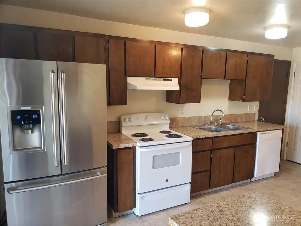 4720 Merlin Street Longview, WA 98632