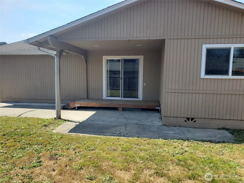 4720 Merlin Street Longview, WA 98632