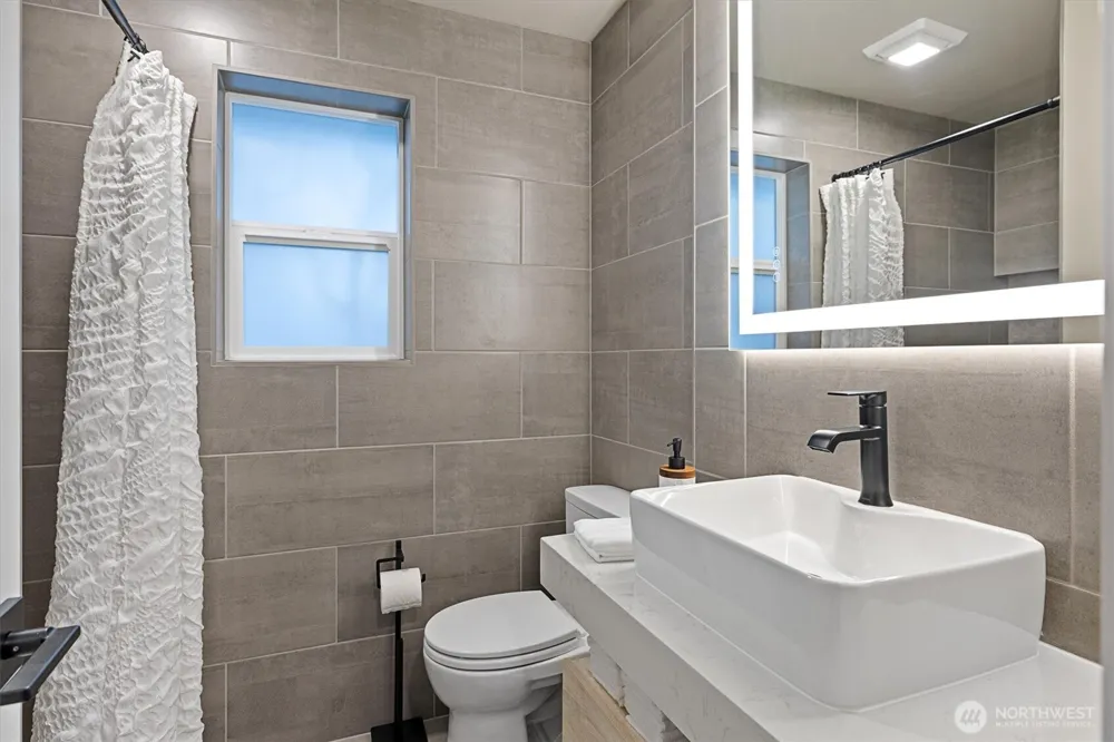 3118 S 337th Street Federal Way, WA 98001