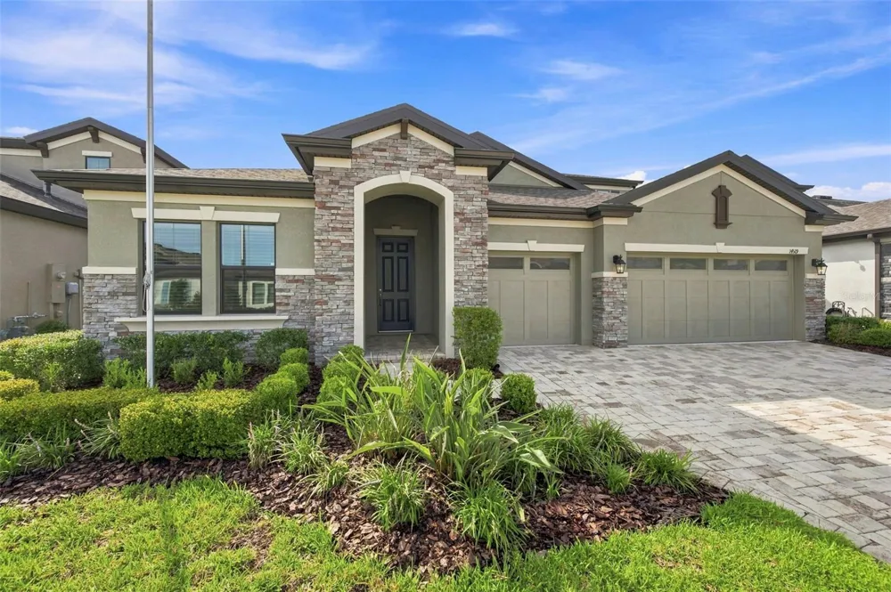 14519 WOODLAND SPUR DRIVE Lithia, FL 33547