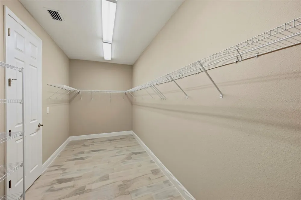 14519 WOODLAND SPUR DRIVE Lithia, FL 33547