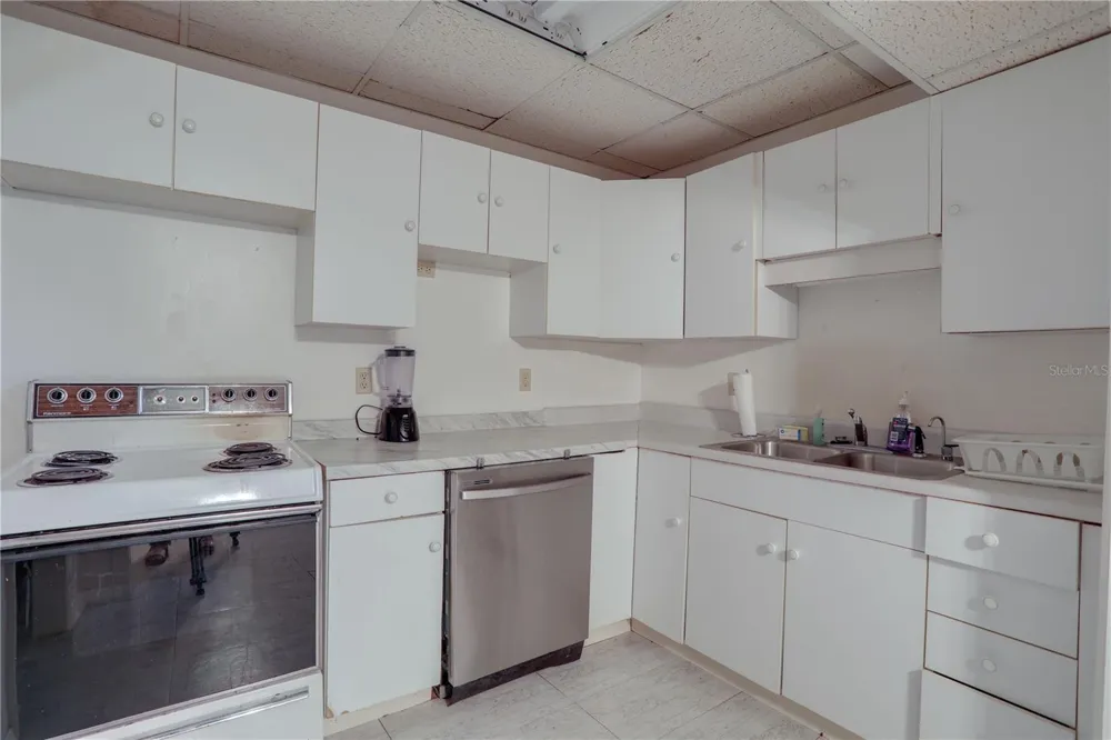 5212 ABELIA DRIVE Orlando, FL 32819