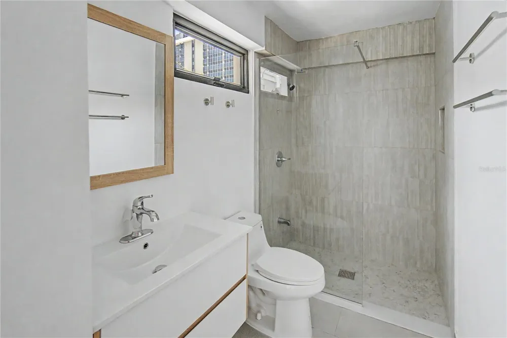 174 VILLAMIL #4B San Juan, PR 00907