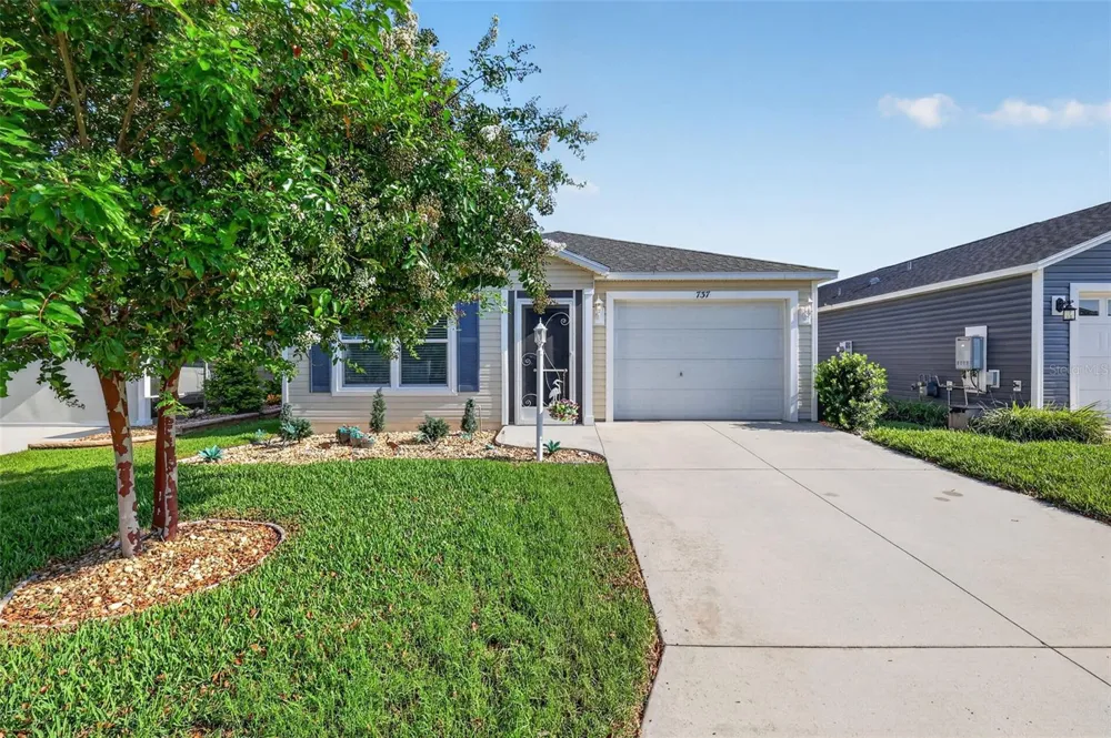 737 LOUISE LANE The Villages, FL 32163