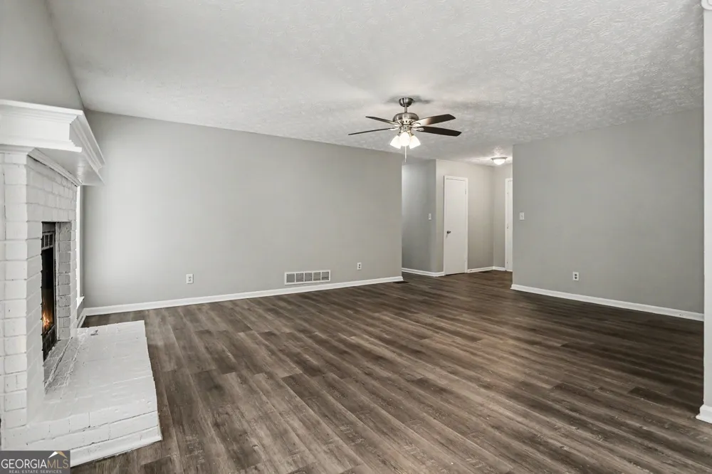 9112 Raven DR Jonesboro, GA 30238