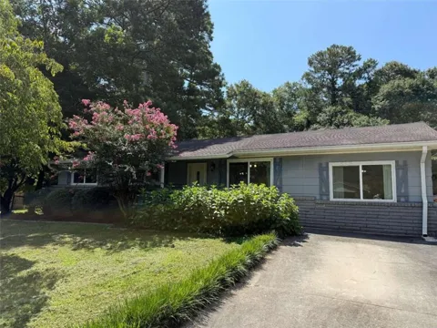877 King Drive