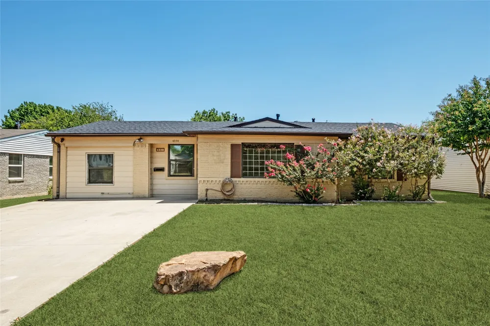 4228 Hyde Park Drive Mesquite, TX 75150