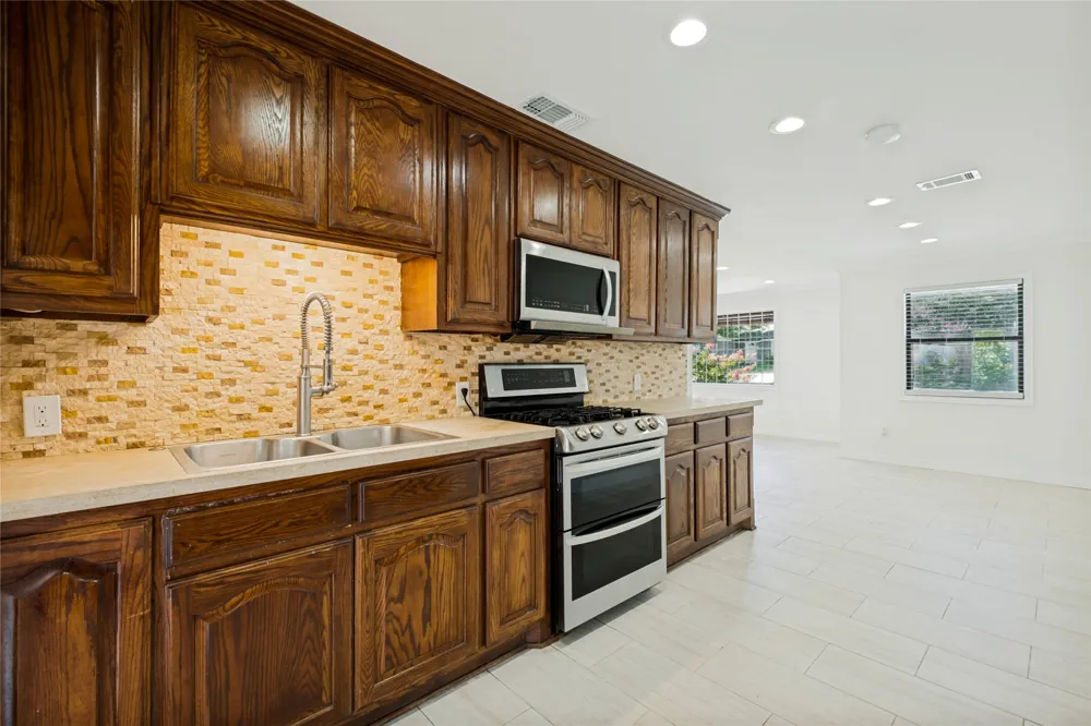 4228 Hyde Park Drive Mesquite, TX 75150