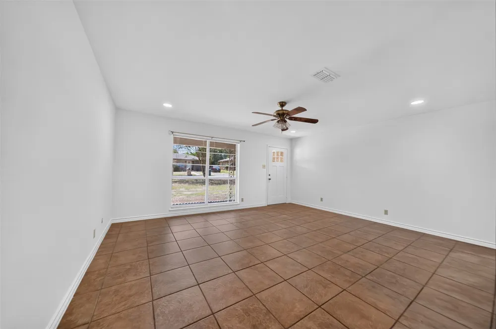 3041 Lakewood Drive Tyler, TX 75702
