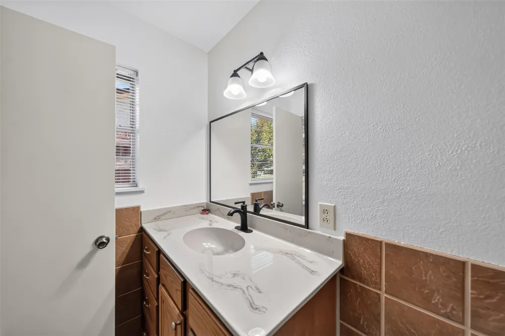 3041 Lakewood Drive Tyler, TX 75702