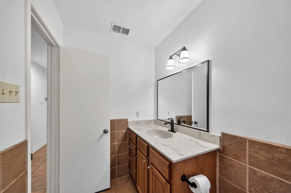 3041 Lakewood Drive Tyler, TX 75702