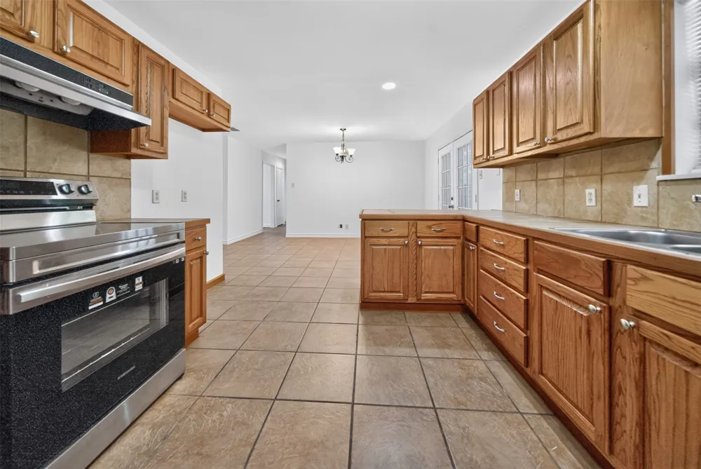 3041 Lakewood Drive Tyler, TX 75702
