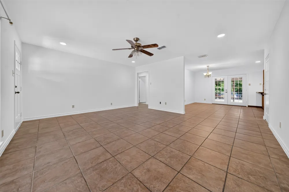 3041 Lakewood Drive Tyler, TX 75702