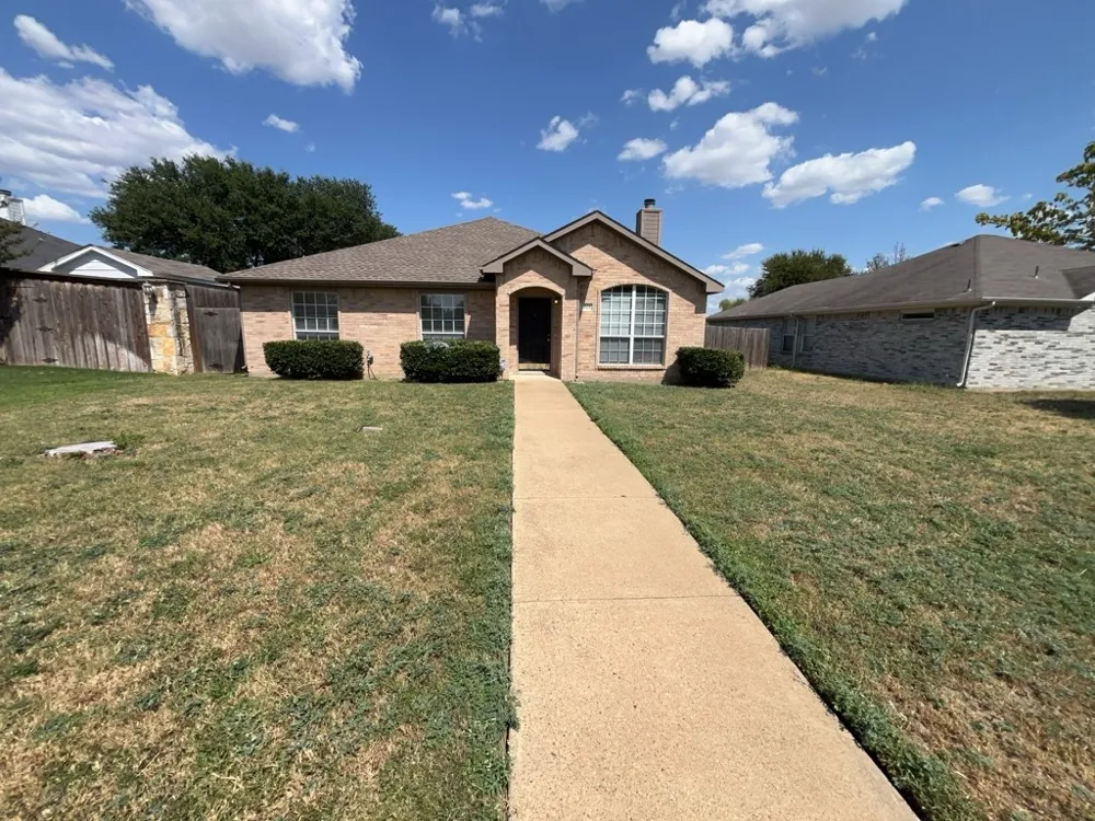 1824 Mcneely Street Lancaster, TX 75134