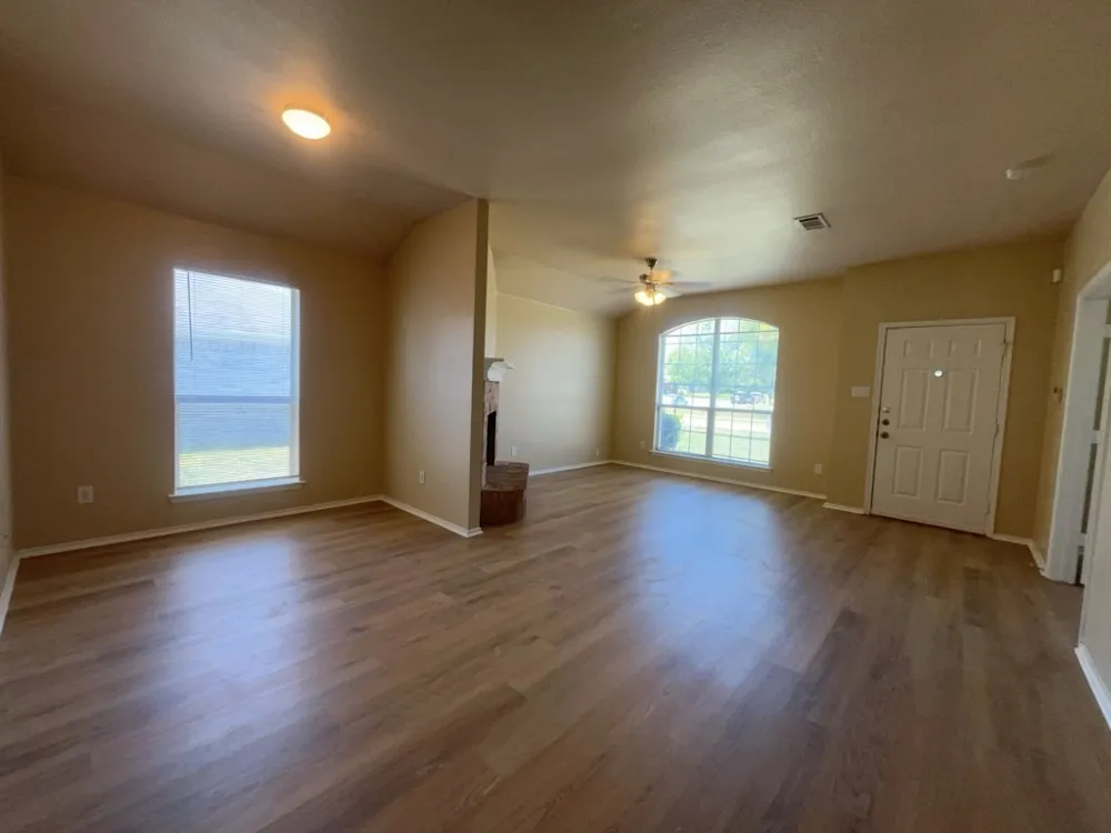 1824 Mcneely Street Lancaster, TX 75134