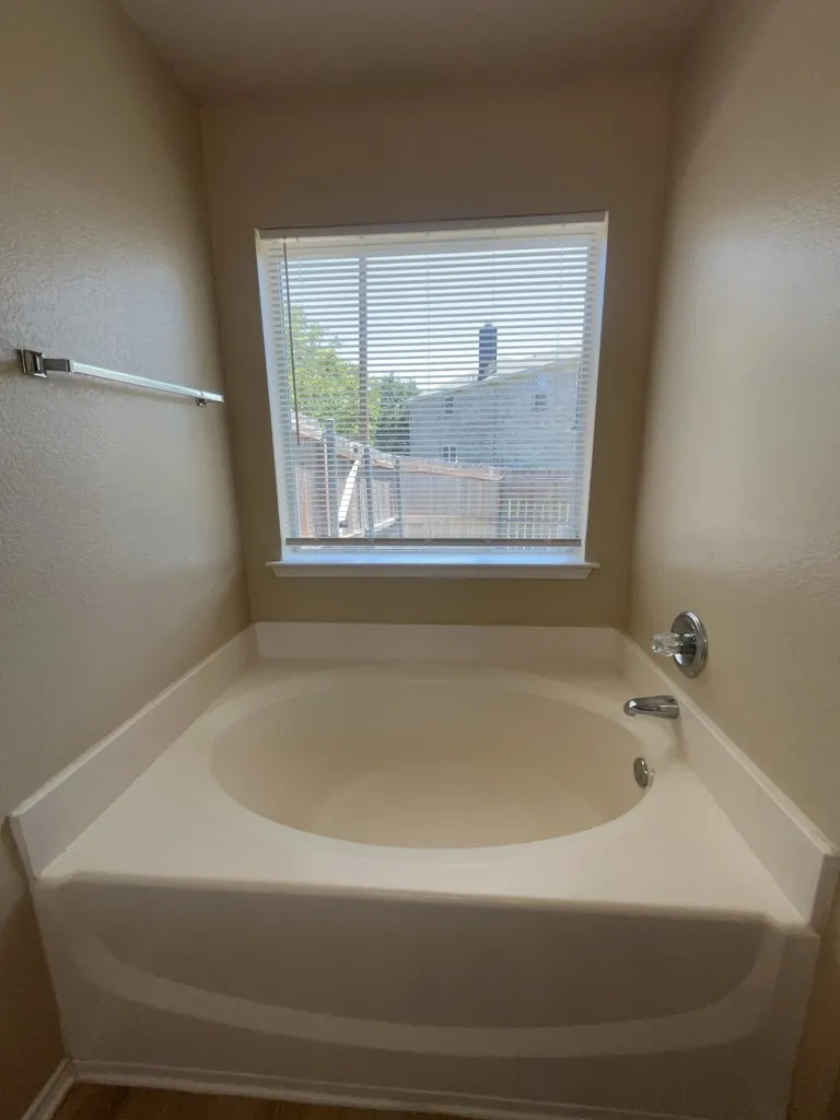 1824 Mcneely Street Lancaster, TX 75134
