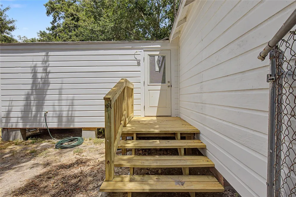 632 University Avenue Huntsville, TX 77320