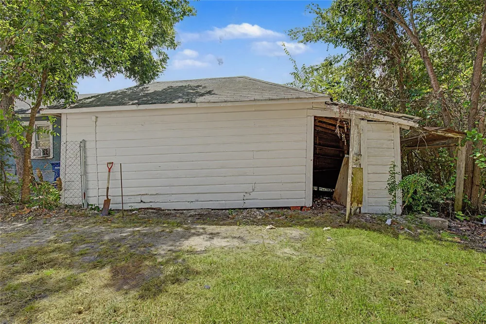 632 University Avenue Huntsville, TX 77320