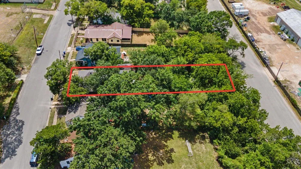 632 University Avenue Huntsville, TX 77320