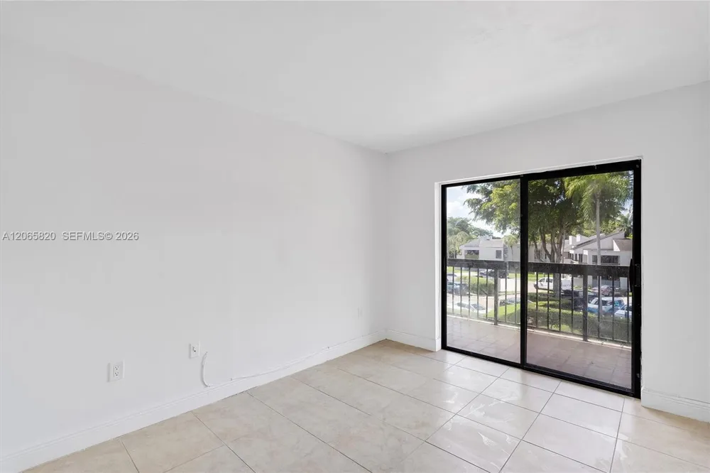 13255 SW 88th Ln #302-CS Miami, FL 33186