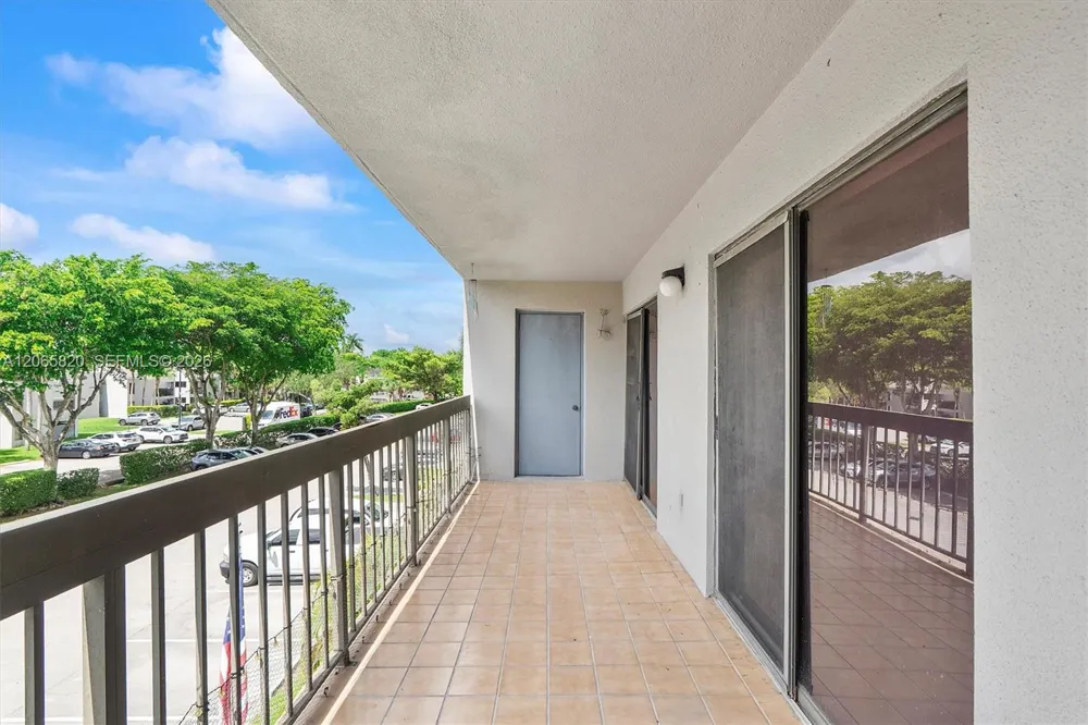 13255 SW 88th Ln #302-CS Miami, FL 33186