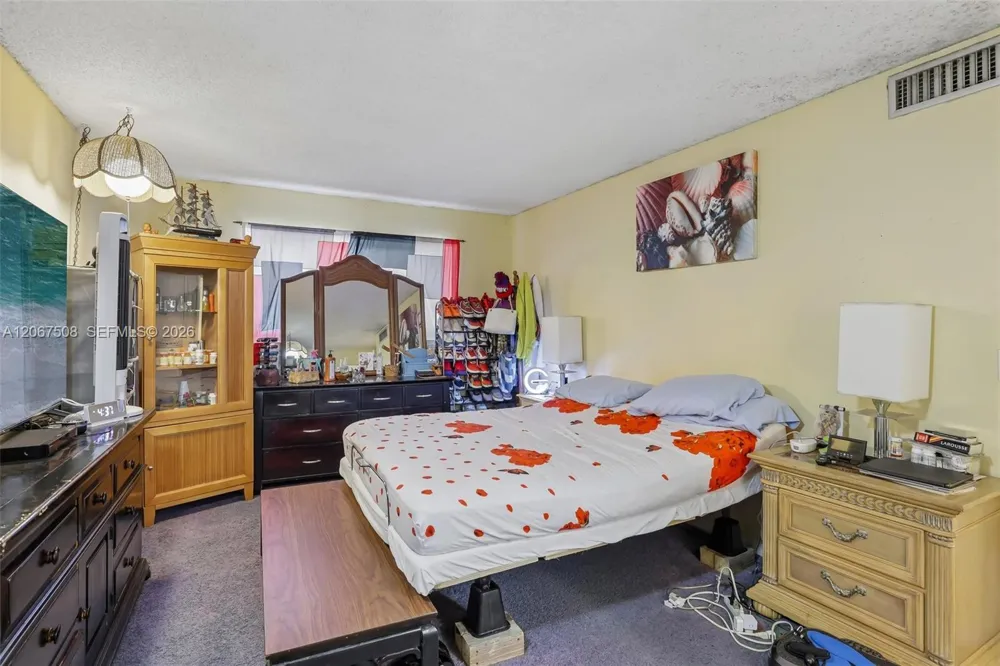200 Bonnie Blvd #139 Palm Springs, FL 33461