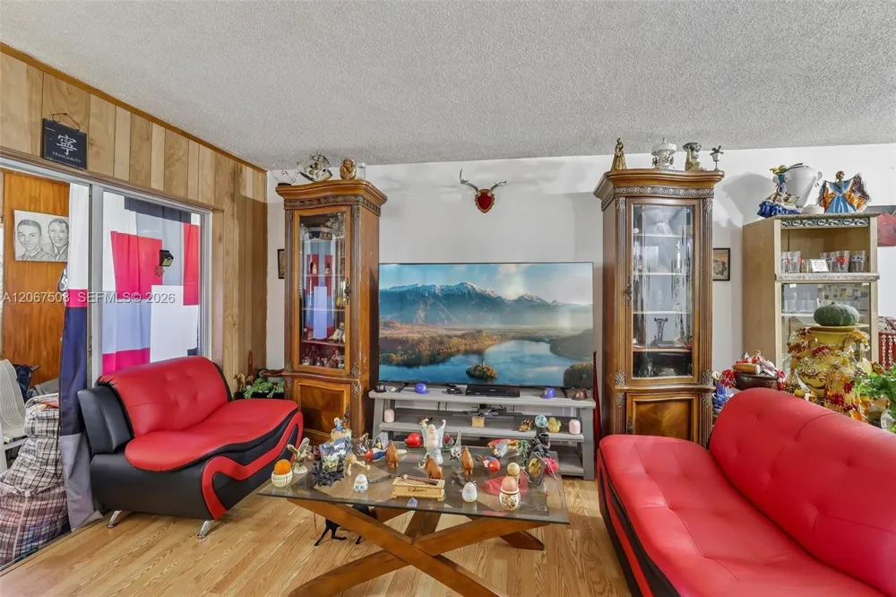 200 Bonnie Blvd #139 Palm Springs, FL 33461