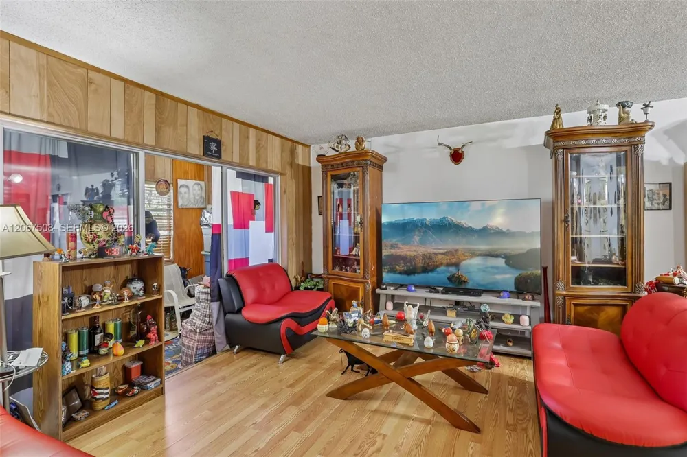 200 Bonnie Blvd #139 Palm Springs, FL 33461