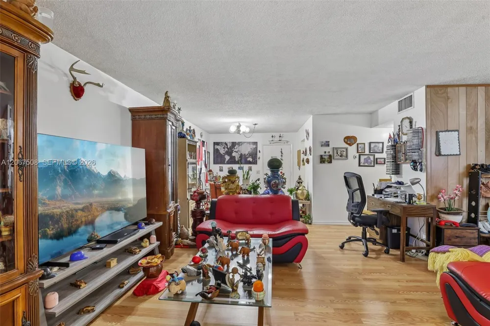 200 Bonnie Blvd #139 Palm Springs, FL 33461