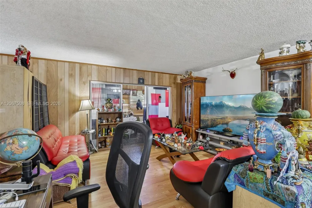 200 Bonnie Blvd #139 Palm Springs, FL 33461
