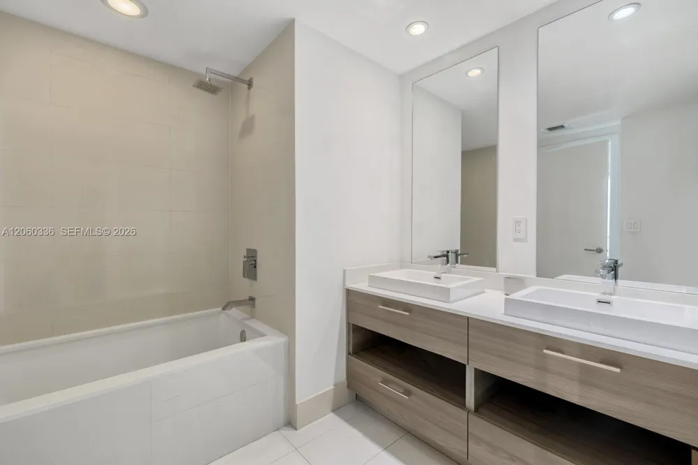 1300 S Miami Ave #2103 Miami, FL 33130