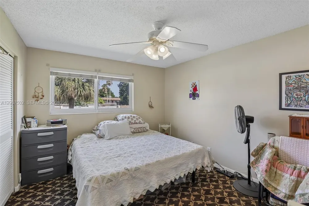 200 Bonnie Blvd #128 Palm Springs, FL 33461