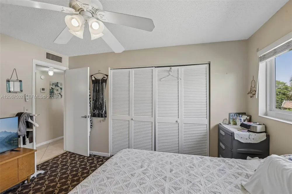 200 Bonnie Blvd #128 Palm Springs, FL 33461