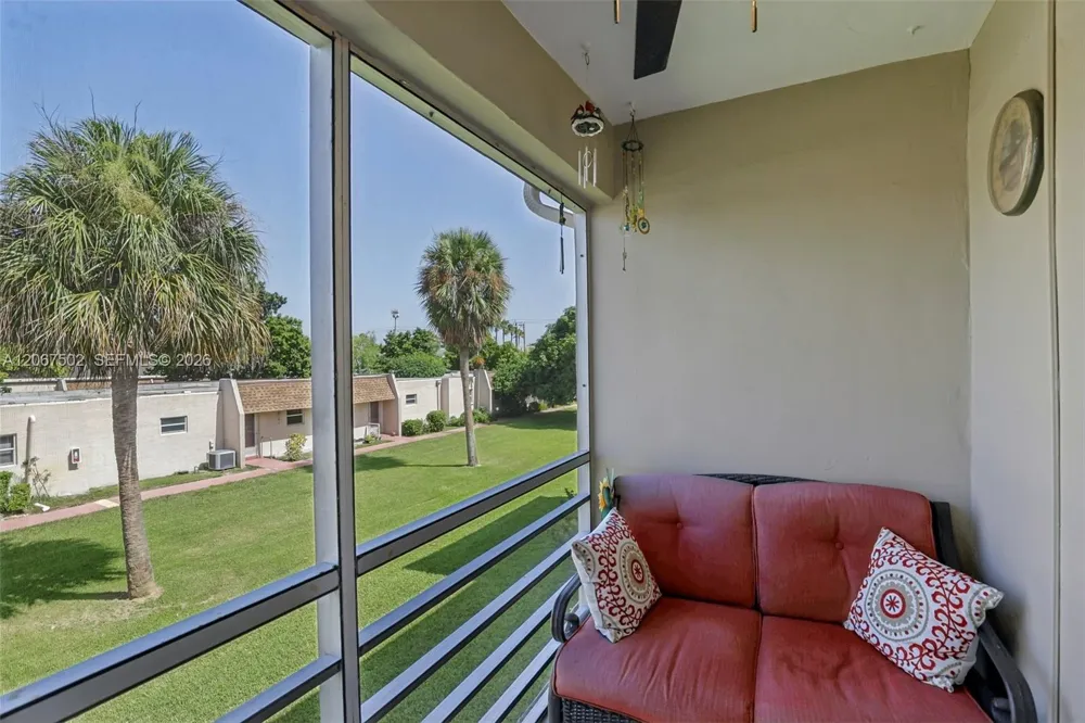200 Bonnie Blvd #128 Palm Springs, FL 33461