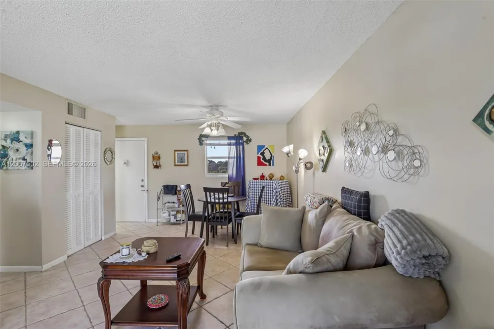 200 Bonnie Blvd #128 Palm Springs, FL 33461