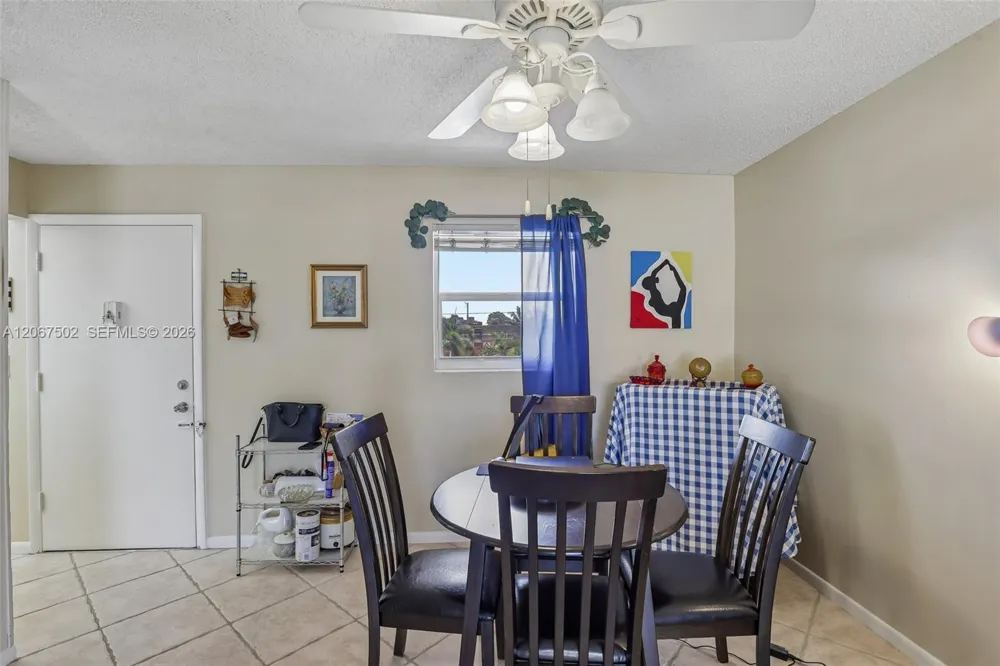 200 Bonnie Blvd #128 Palm Springs, FL 33461