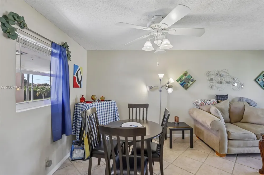 200 Bonnie Blvd #128 Palm Springs, FL 33461