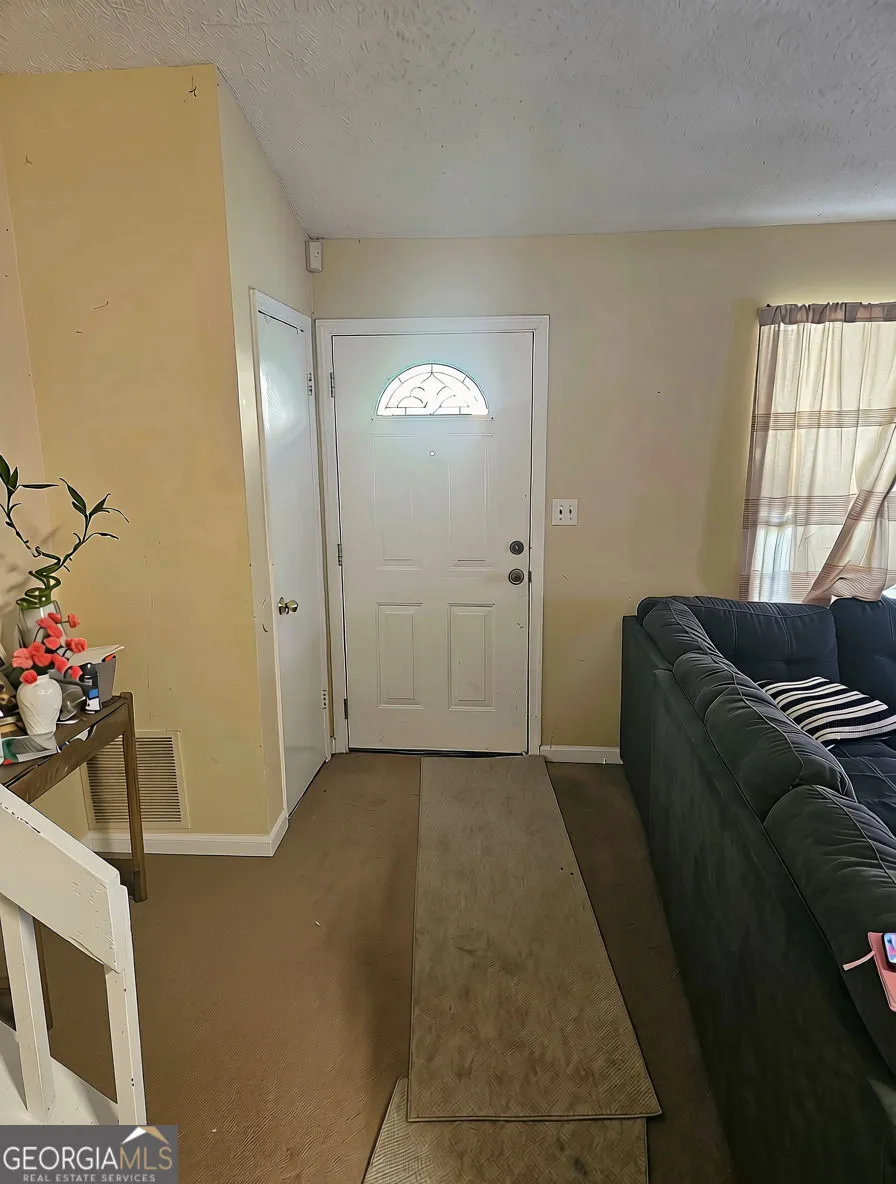 976 Worcester PL NW Lilburn, GA 30047