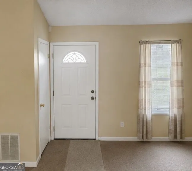 976 Worcester PL NW Lilburn, GA 30047