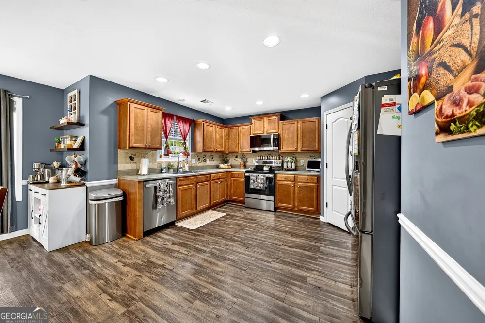 1811 Alberta LN Winder, GA 30680