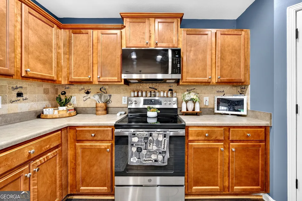 1811 Alberta LN Winder, GA 30680