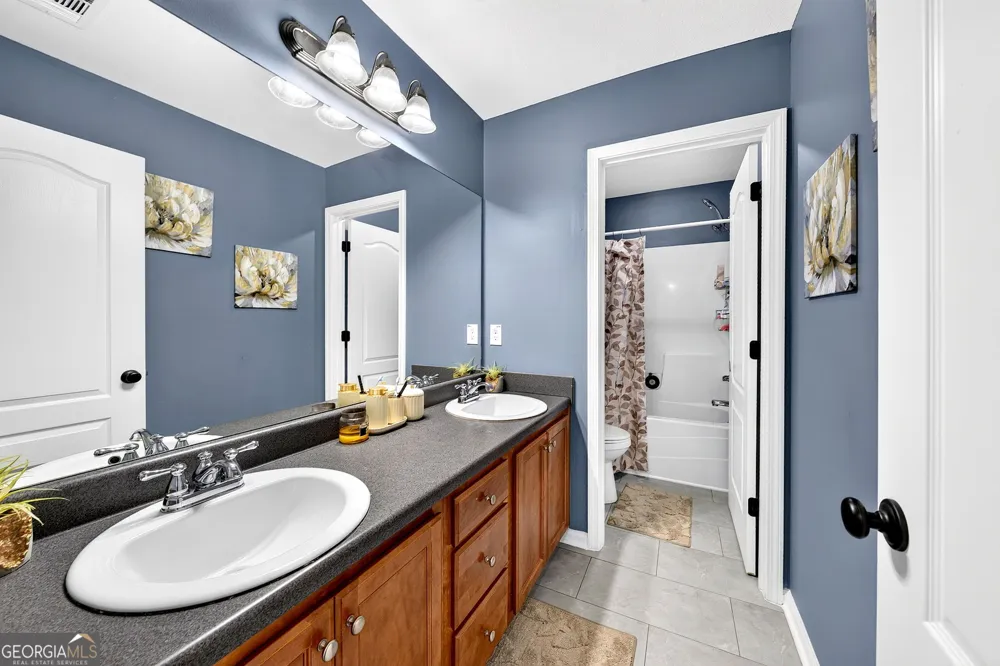 1811 Alberta LN Winder, GA 30680