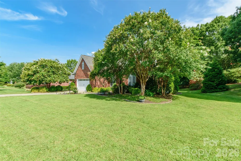 4711 Sherborne Drive Harrisburg, NC 28075