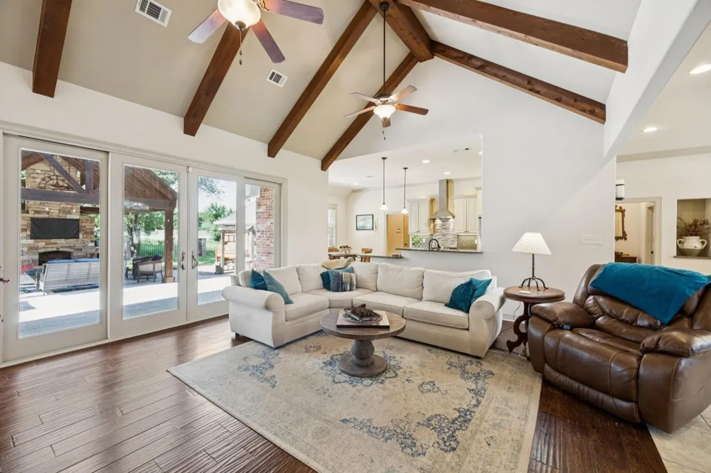 101 Beacon Court Mabank, TX 75143