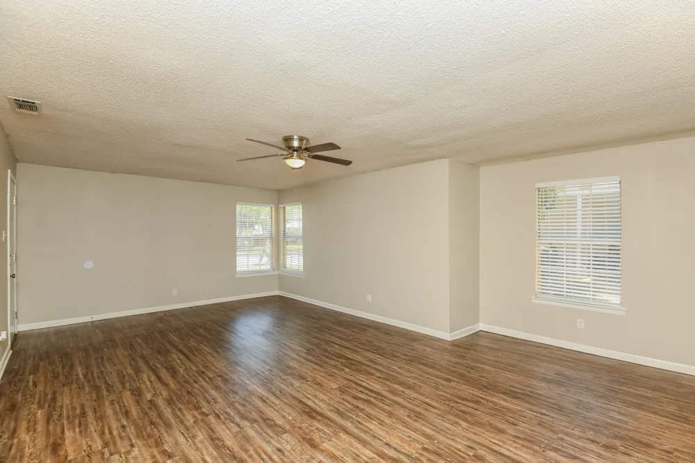 841 Hackamore Street White Settlement, TX 76108