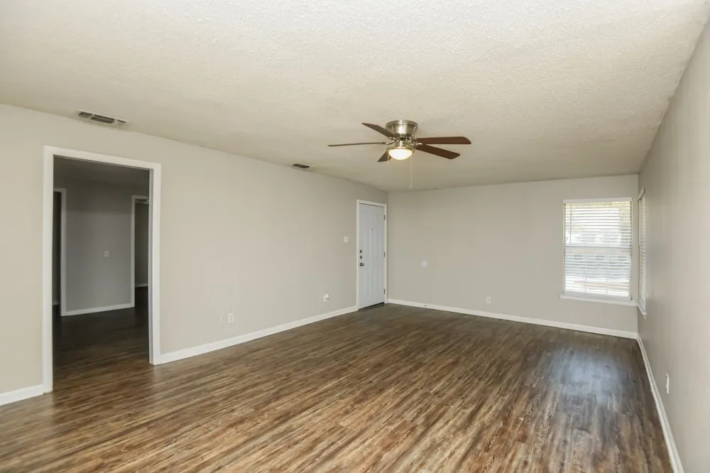 841 Hackamore Street White Settlement, TX 76108